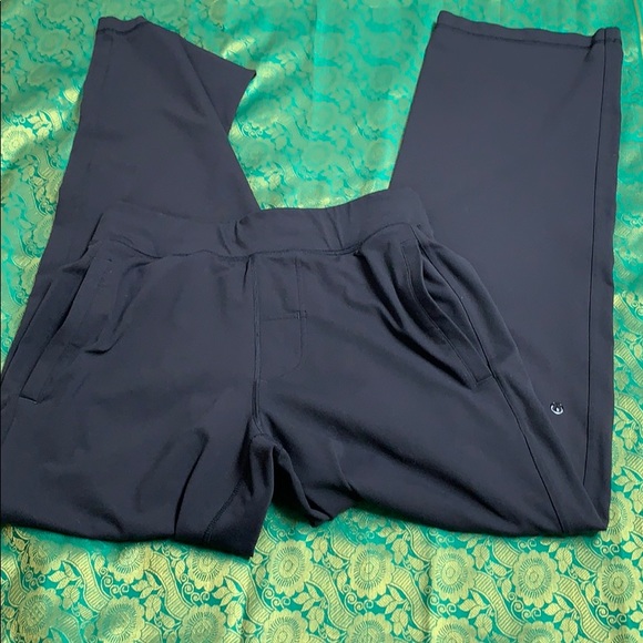 Lululemon pants - Picture 3 of 5